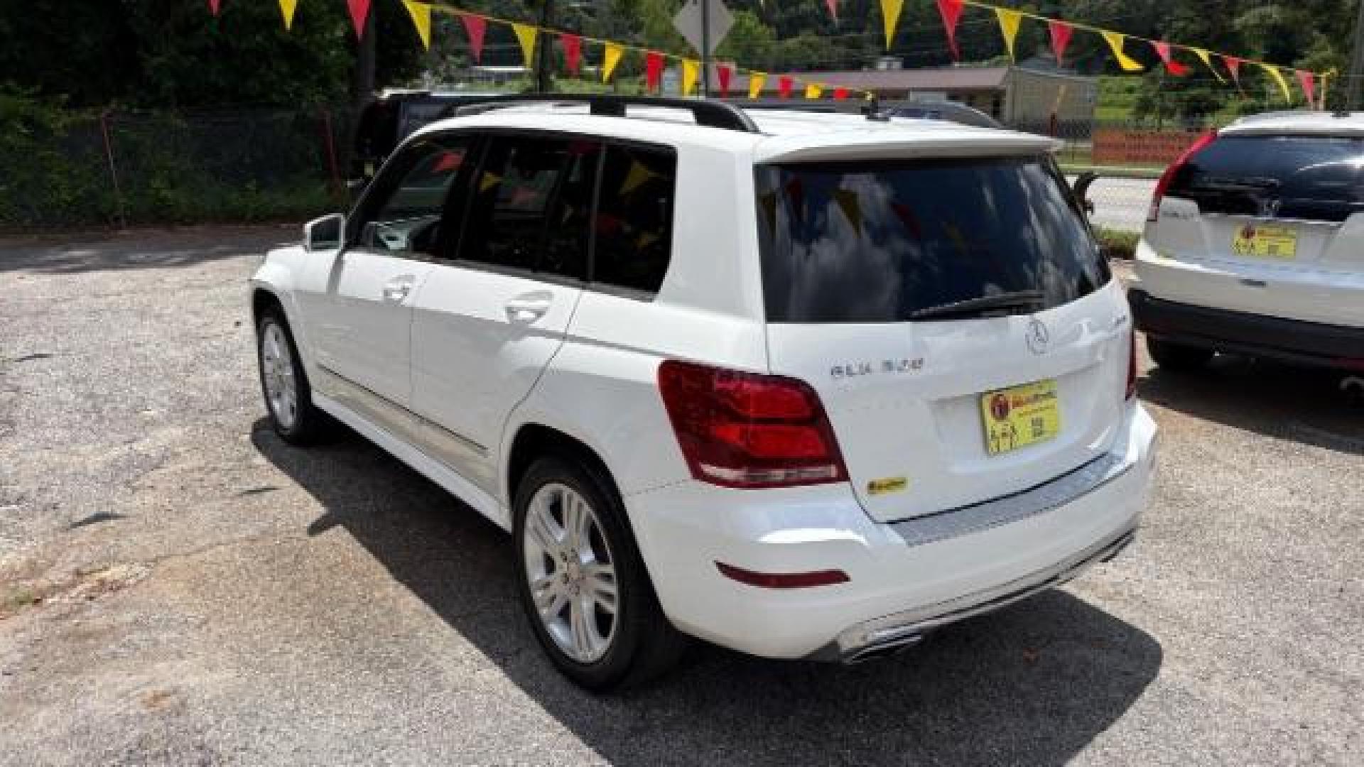 2013 White Mercedes-Benz GLK 350 4MATIC (WDCGG8JB4DG) with an 3.5L V-6 gasoline direct injection engine, located at 1806 Veterans Memorial Hwy SW, Austell, GA, 30168, (770) 944-9558, 33.817959, -84.606987 - Photo#5
