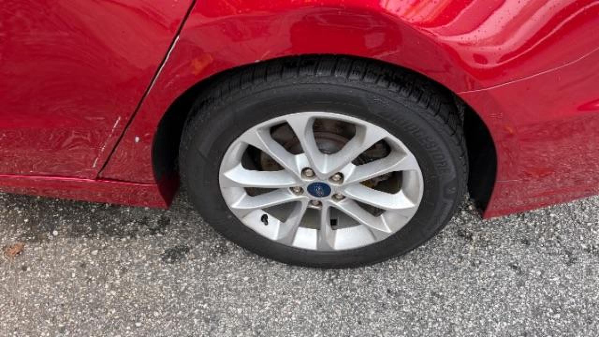 2020 RED Ford Fusion SE (3FA6P0HD3LR) , located at 1806 Veterans Memorial Hwy SW, Austell, GA, 30168, (770) 944-9558, 33.817959, -84.606987 - Photo#17