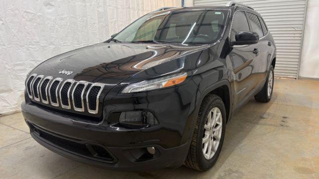 photo of 2017 Jeep Cherokee Latitude FWD