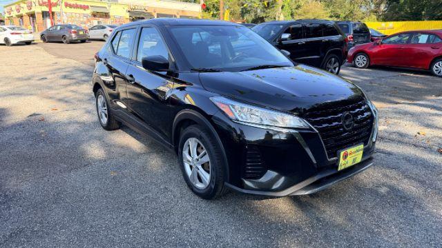 2021 Black Nissan Kicks S Xtronic CVT (3N1CP5BV9ML) with an 1.6L I-4 DOHC engine, located at 1806 Veterans Memorial Hwy SW, Austell, GA, 30168, (770) 944-9558, 33.817959, -84.606987 - Photo#2