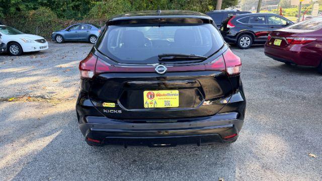 2021 Black Nissan Kicks S Xtronic CVT (3N1CP5BV9ML) with an 1.6L I-4 DOHC engine, located at 1806 Veterans Memorial Hwy SW, Austell, GA, 30168, (770) 944-9558, 33.817959, -84.606987 - Photo#4
