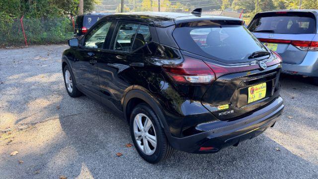 2021 Black Nissan Kicks S Xtronic CVT (3N1CP5BV9ML) with an 1.6L I-4 DOHC engine, located at 1806 Veterans Memorial Hwy SW, Austell, GA, 30168, (770) 944-9558, 33.817959, -84.606987 - Photo#5