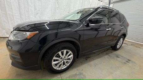 photo of 2019 Nissan Rogue SV