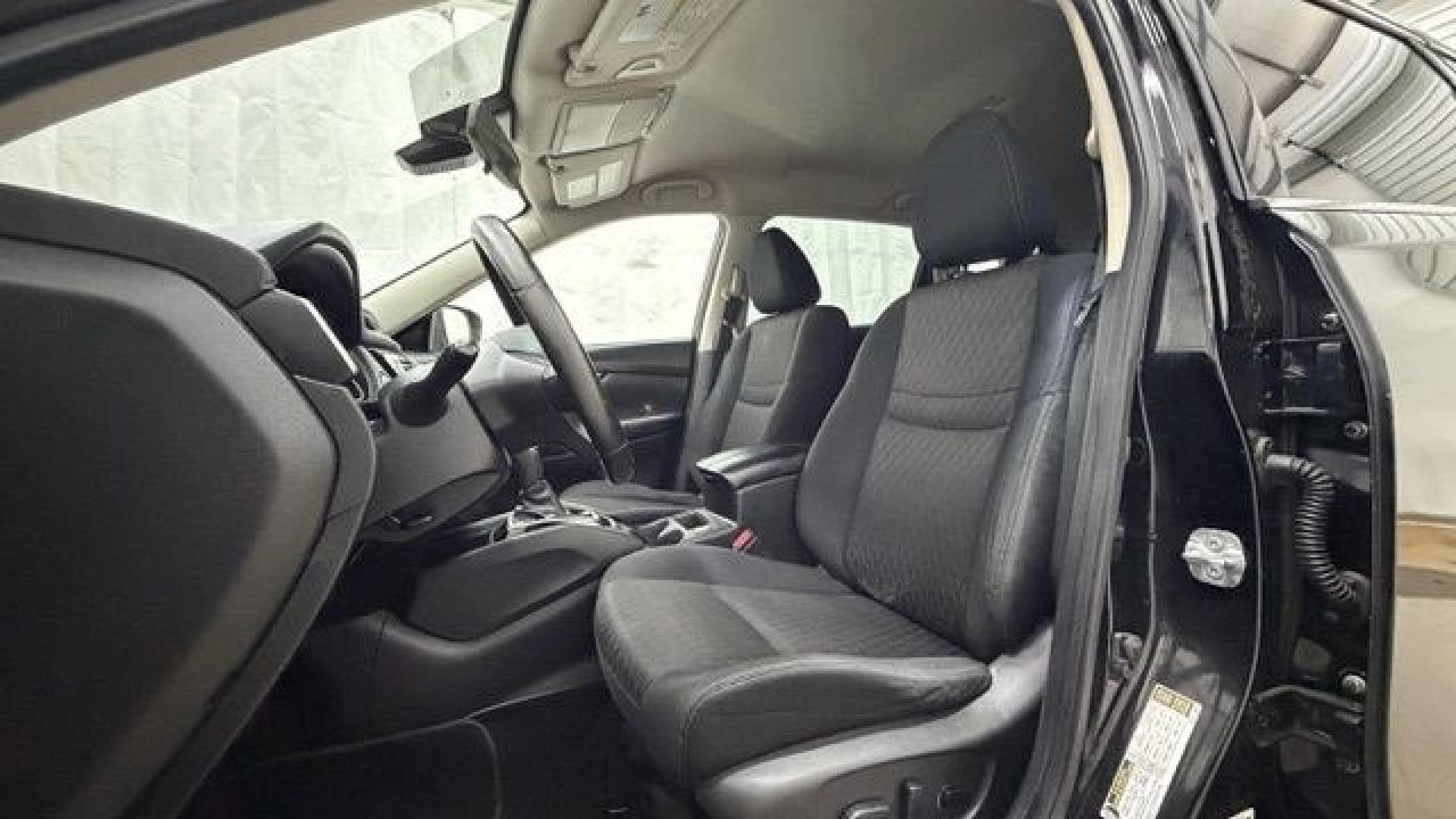 2019 Black Nissan Rogue SV (JN8AT2MT0KW) with an 2.5L I-4 DOHC engine, located at 1806 Veterans Memorial Hwy SW, Austell, GA, 30168, (770) 944-9558, 33.817959, -84.606987 - Photo#12