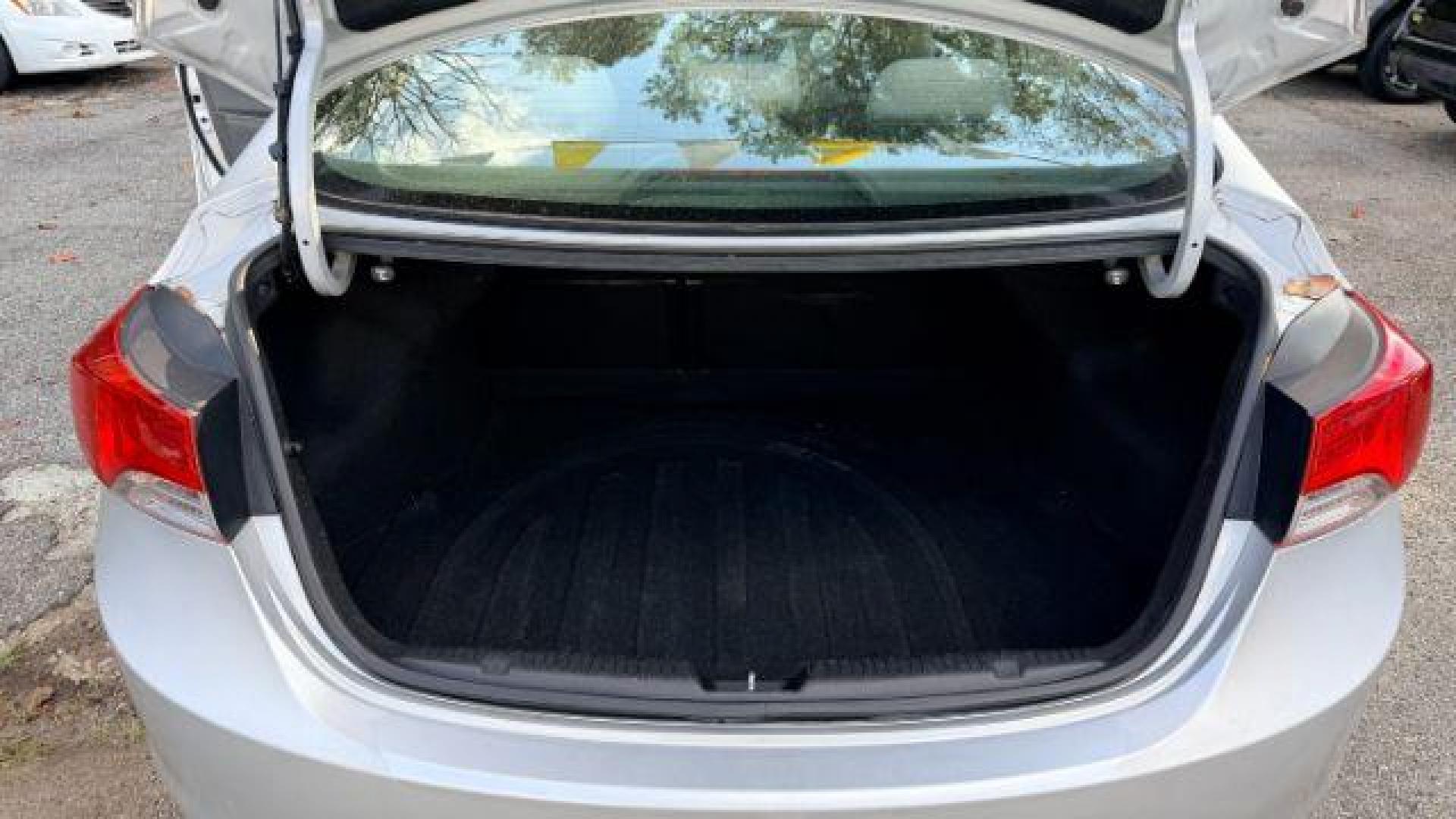 2011 Silver Hyundai Elantra GLS (Ulsan Plant) (KMHDH4AE2BU) with an 1.8L I-4 DOHC engine, located at 1806 Veterans Memorial Hwy SW, Austell, GA, 30168, (770) 944-9558, 33.817959, -84.606987 - Photo#6