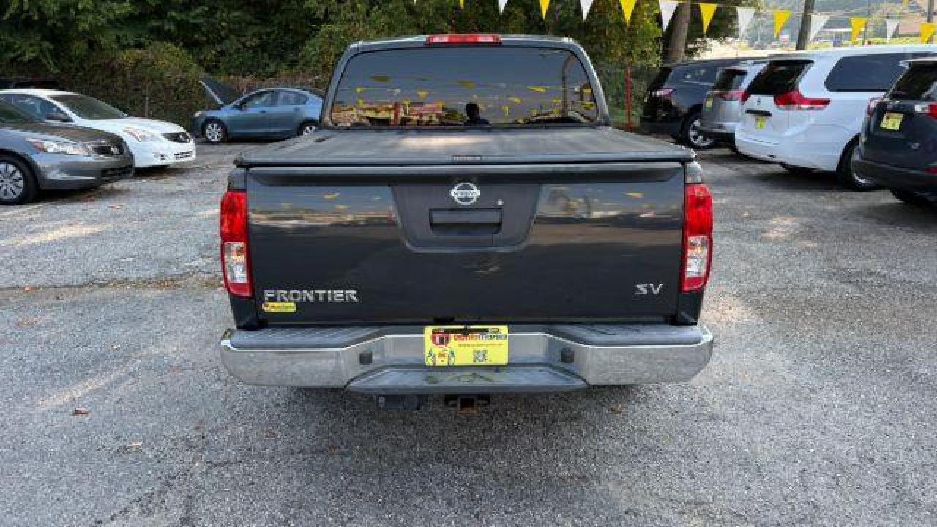 2013 Gray Nissan Frontier SV (1N6AD0ERXDN) with an VQ 4L V-6 DOHC engine, located at 1806 Veterans Memorial Hwy SW, Austell, GA, 30168, (770) 944-9558, 33.817959, -84.606987 - Photo#4