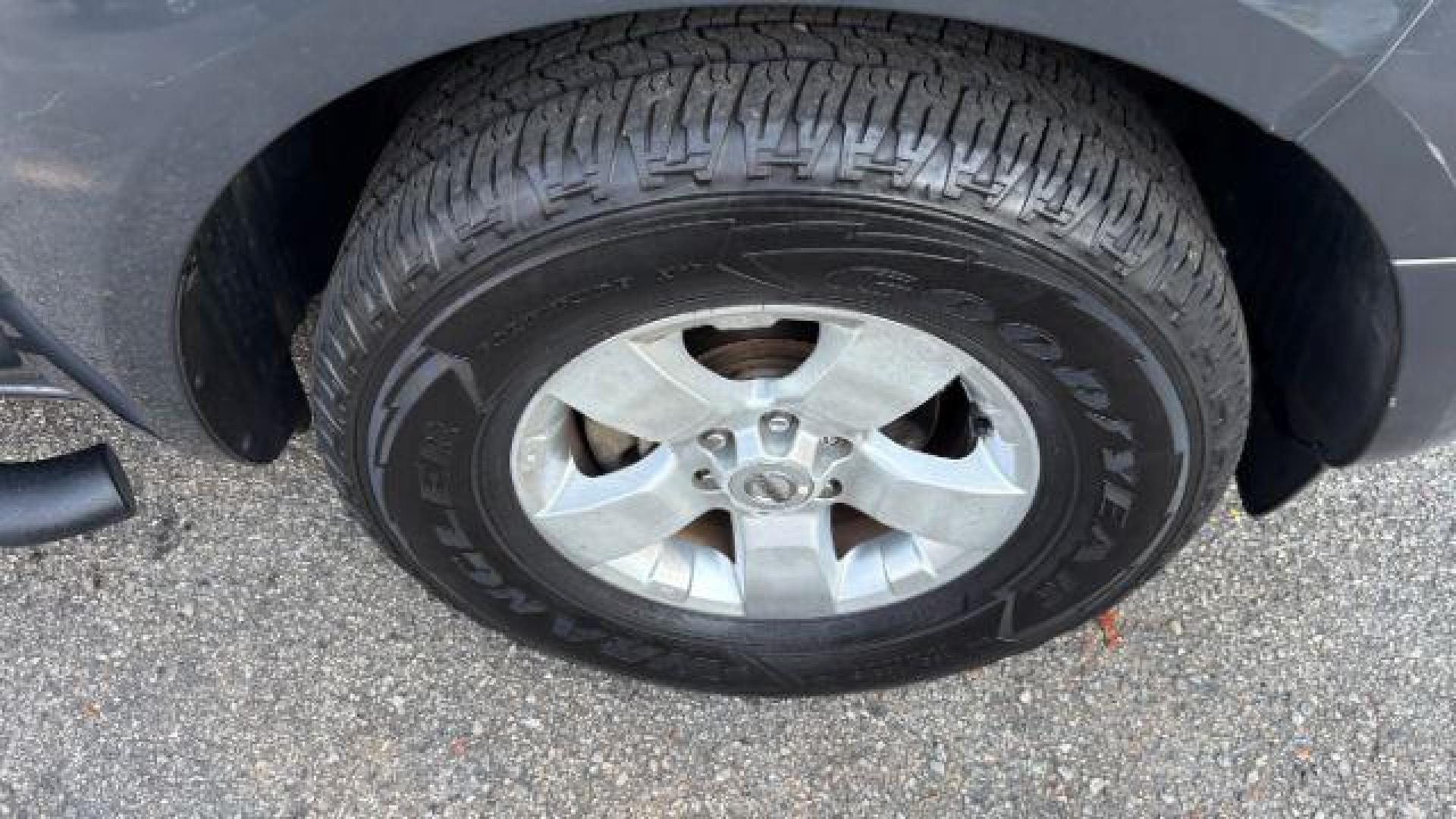 2013 Gray Nissan Frontier SV (1N6AD0ERXDN) with an VQ 4L V-6 DOHC engine, located at 1806 Veterans Memorial Hwy SW, Austell, GA, 30168, (770) 944-9558, 33.817959, -84.606987 - Photo#16