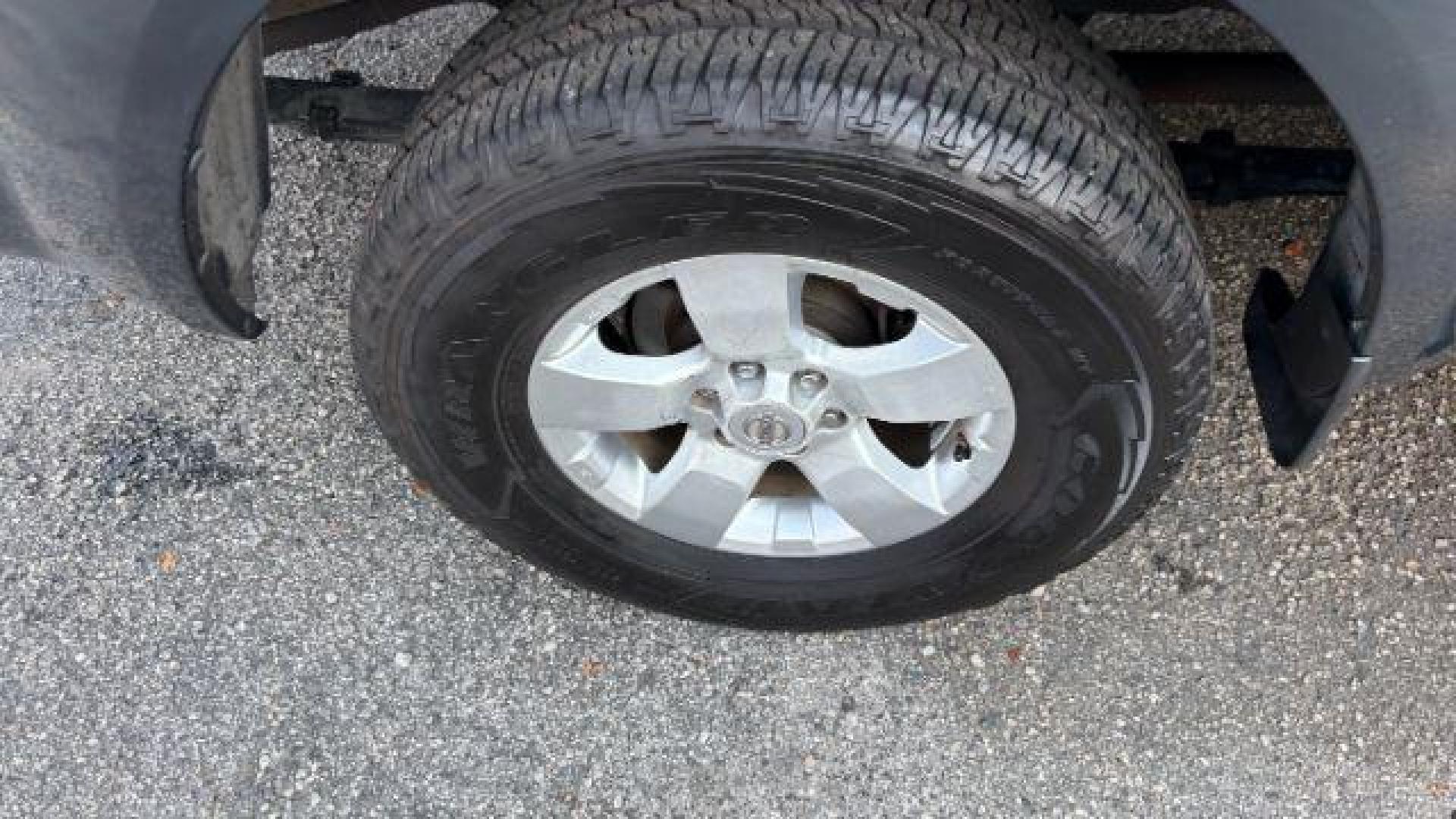 2013 Gray Nissan Frontier SV (1N6AD0ERXDN) with an VQ 4L V-6 DOHC engine, located at 1806 Veterans Memorial Hwy SW, Austell, GA, 30168, (770) 944-9558, 33.817959, -84.606987 - Photo#17