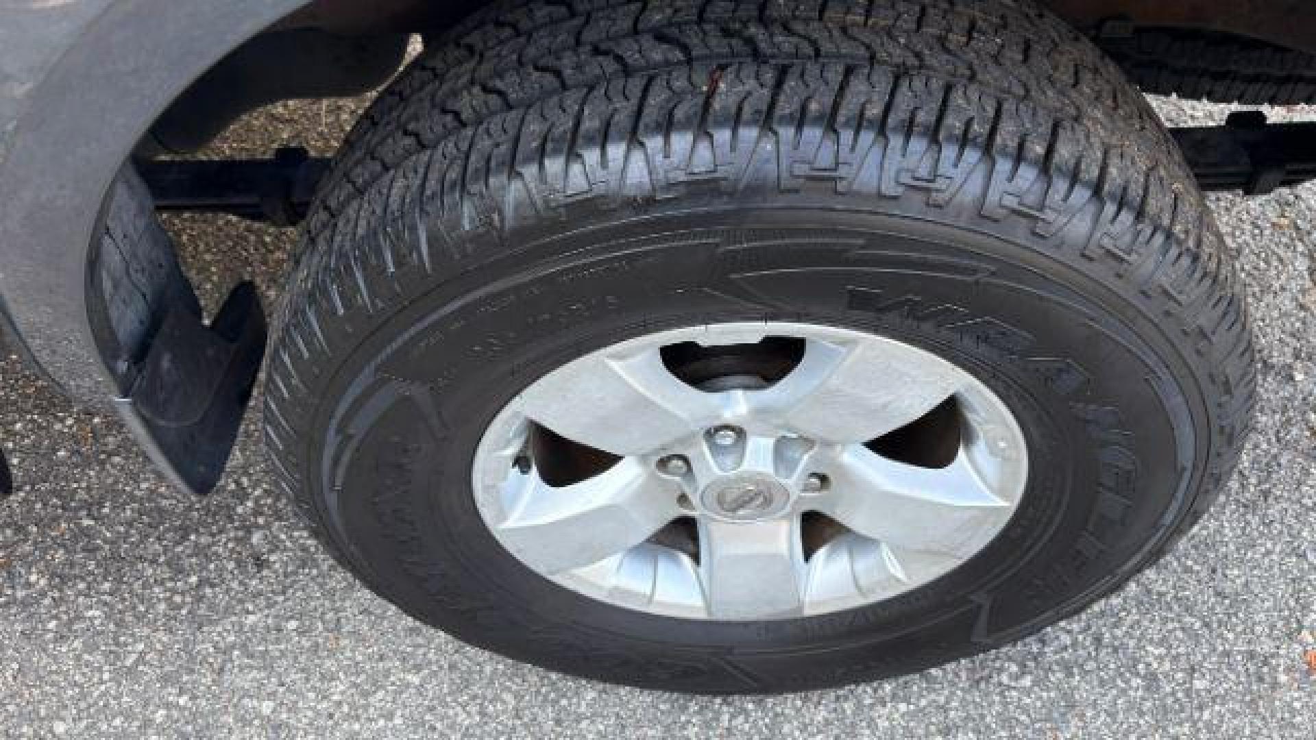 2013 Gray Nissan Frontier SV (1N6AD0ERXDN) with an VQ 4L V-6 DOHC engine, located at 1806 Veterans Memorial Hwy SW, Austell, GA, 30168, (770) 944-9558, 33.817959, -84.606987 - Photo#18