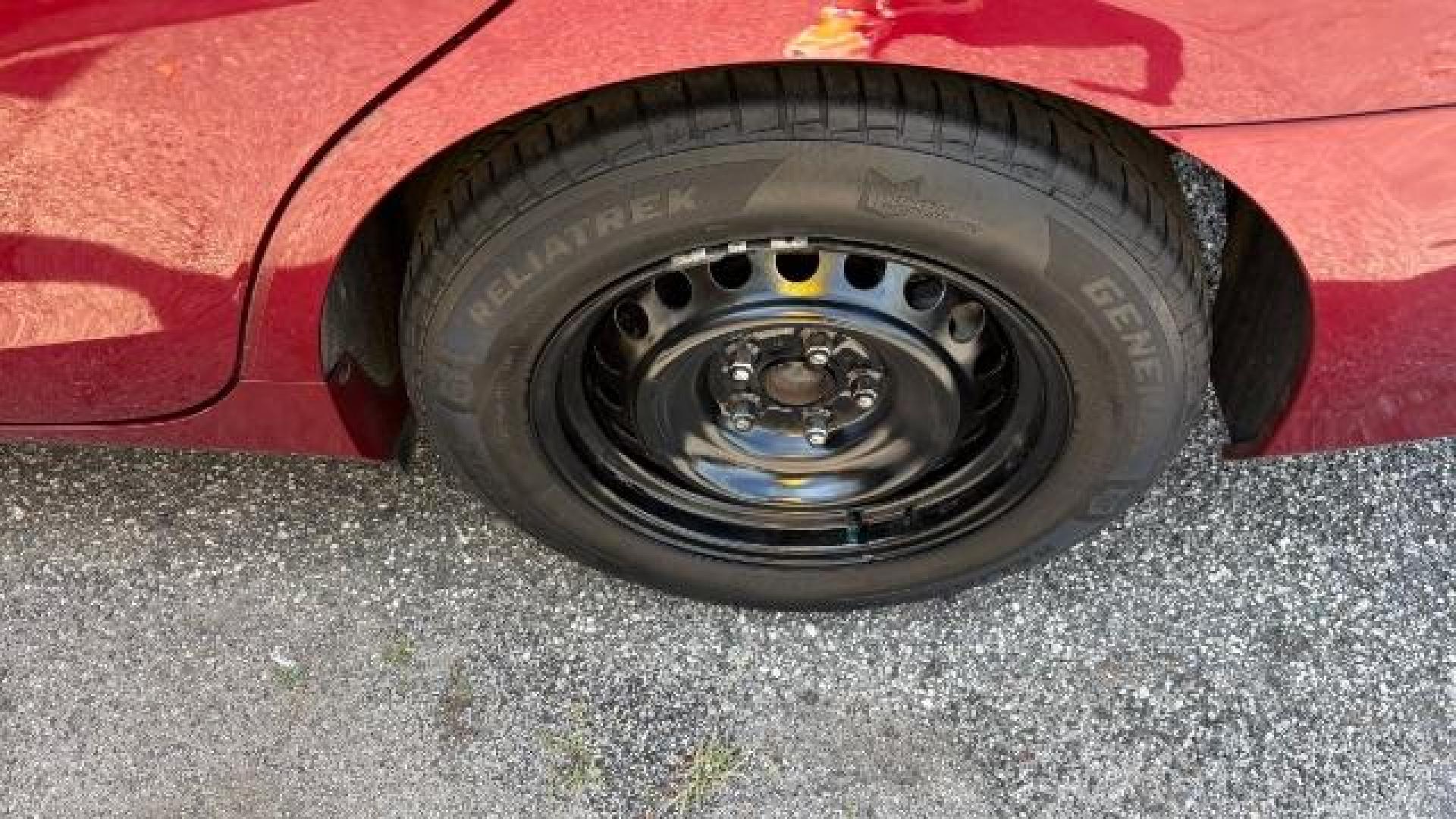 2017 RED Toyota Camry LE (4T1BF1FK6HU) with an 2.5L I-4 DOHC engine, located at 1806 Veterans Memorial Hwy SW, Austell, GA, 30168, (770) 944-9558, 33.817959, -84.606987 - Photo#14