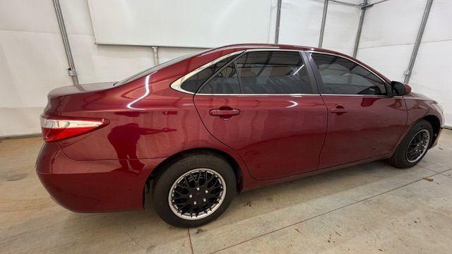 2017 RED Toyota Camry LE (4T1BF1FK6HU) with an 2.5L I-4 DOHC engine, located at 1806 Veterans Memorial Hwy SW, Austell, GA, 30168, (770) 944-9558, 33.817959, -84.606987 - Photo#7