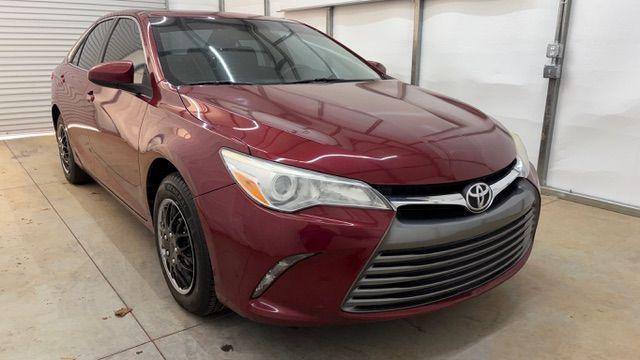 2017 RED Toyota Camry LE (4T1BF1FK6HU) with an 2.5L I-4 DOHC engine, located at 1806 Veterans Memorial Hwy SW, Austell, GA, 30168, (770) 944-9558, 33.817959, -84.606987 - Photo#8