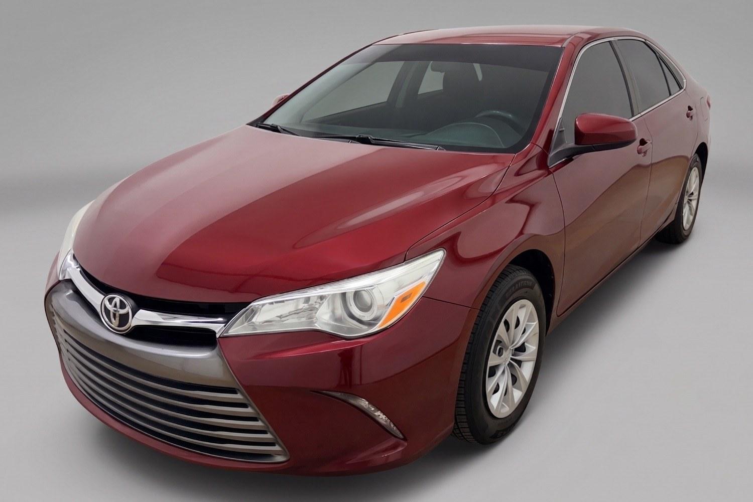 2017 RED Toyota Camry LE (4T1BF1FK6HU) with an 2.5L I-4 DOHC engine, located at 1806 Veterans Memorial Hwy SW, Austell, GA, 30168, (770) 944-9558, 33.817959, -84.606987 - Photo#0
