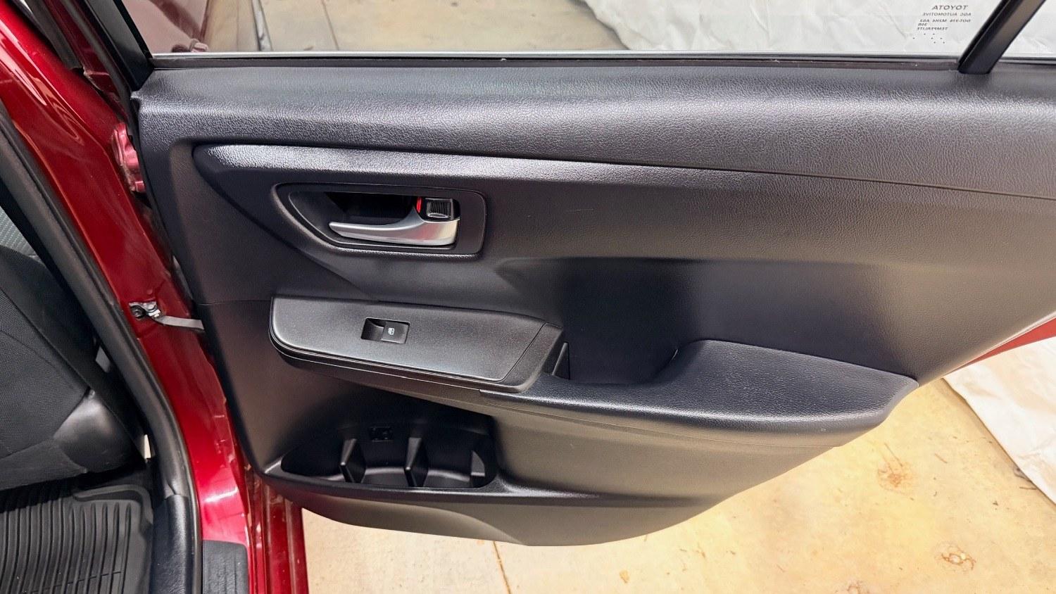 2017 RED Toyota Camry LE (4T1BF1FK6HU) with an 2.5L I-4 DOHC engine, located at 1806 Veterans Memorial Hwy SW, Austell, GA, 30168, (770) 944-9558, 33.817959, -84.606987 - Photo#15