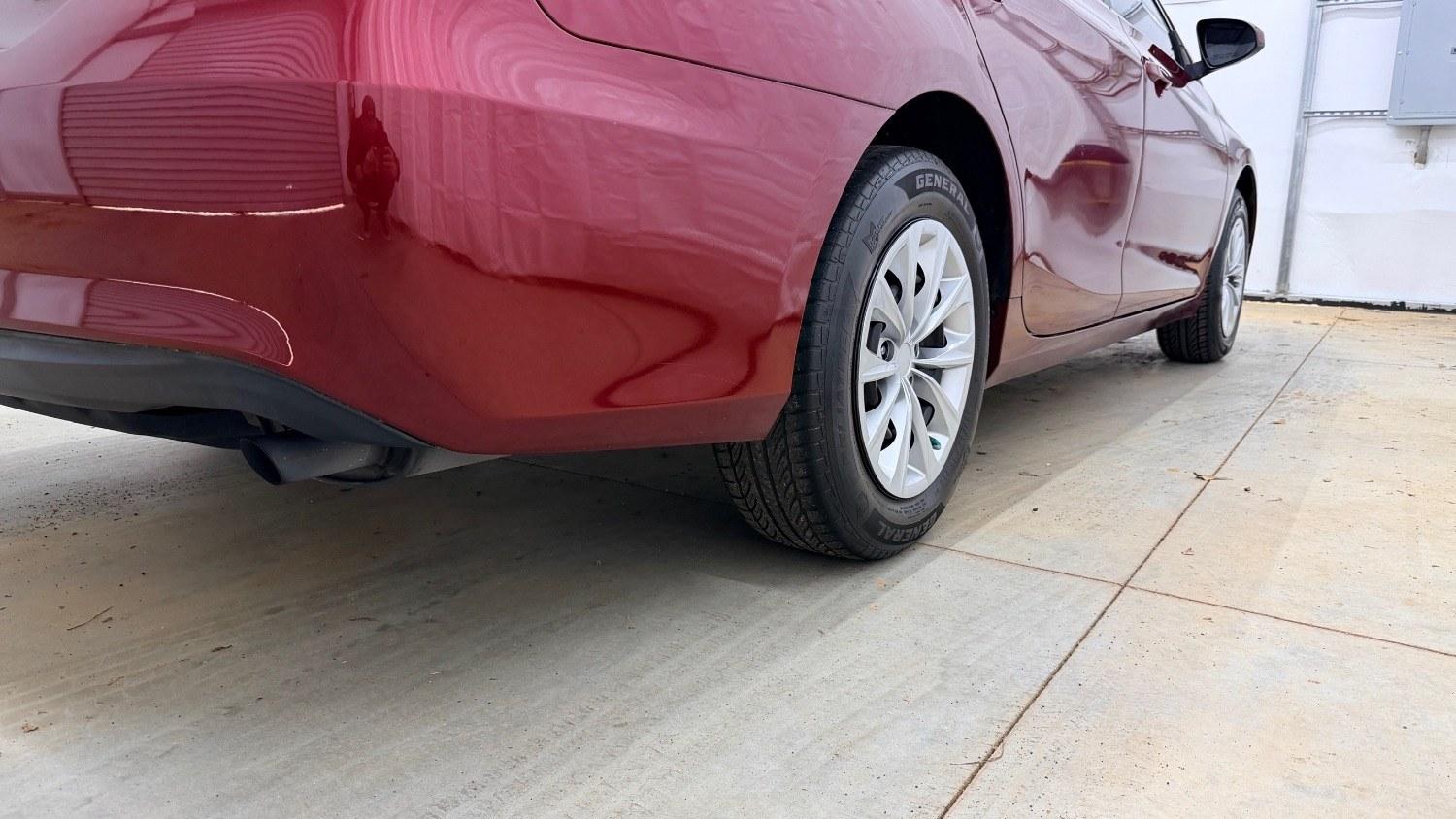 2017 RED Toyota Camry LE (4T1BF1FK6HU) with an 2.5L I-4 DOHC engine, located at 1806 Veterans Memorial Hwy SW, Austell, GA, 30168, (770) 944-9558, 33.817959, -84.606987 - Photo#22