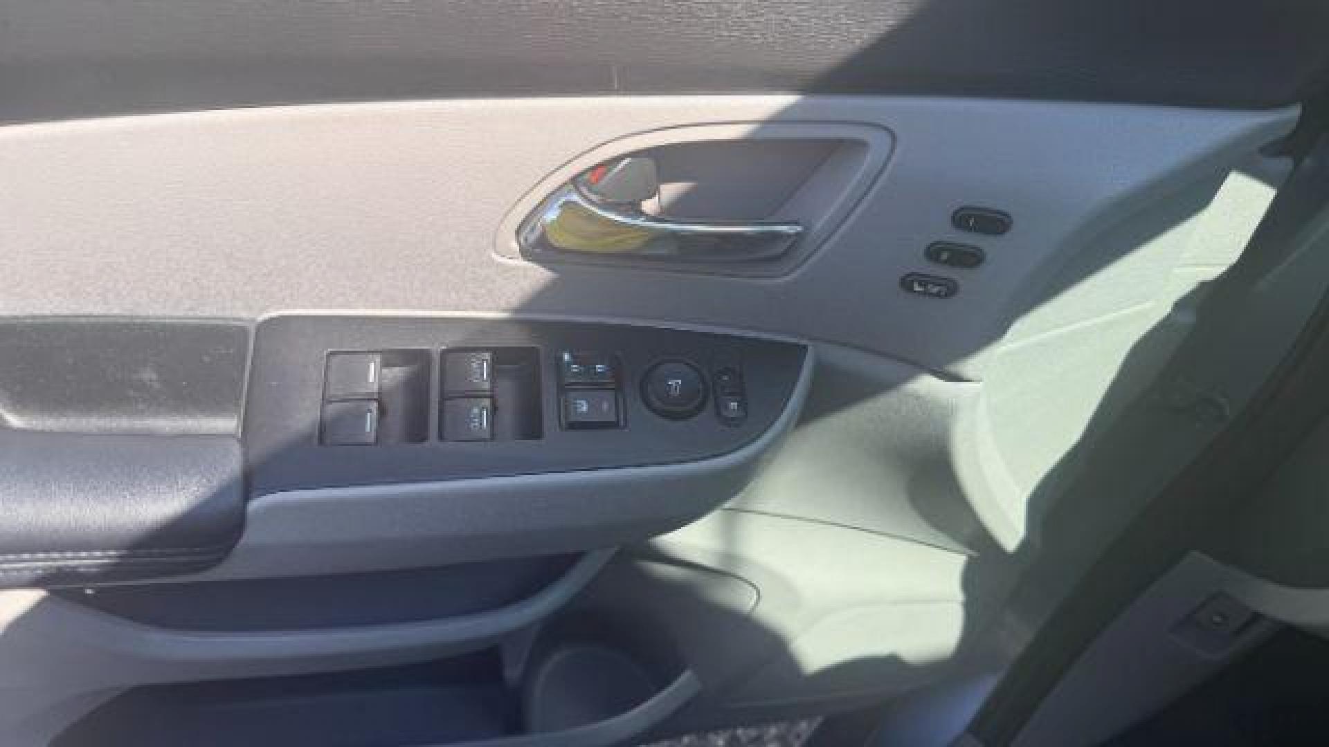 2014 Blue Honda Odyssey Touring | Touring Elite (5FNRL5H99EB) with an 3.5L V-6 i-VTEC variable valve control engine, located at 1806 Veterans Memorial Hwy SW, Austell, GA, 30168, (770) 944-9558, 33.817959, -84.606987 - Photo#16