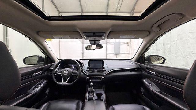 2020 White Nissan Altima SR FWD (1N4BL4CV4LN) with an 2.5L I-4 gasoline direct injection engine, located at 1806 Veterans Memorial Hwy SW, Austell, GA, 30168, (770) 944-9558, 33.817959, -84.606987 - Photo#15