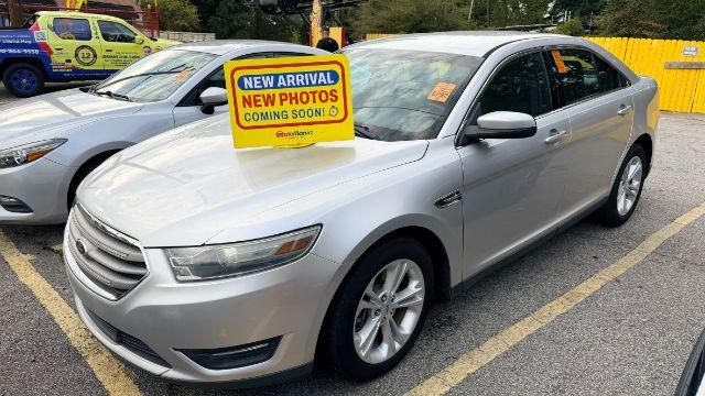 photo of 2013 Ford Taurus SEL