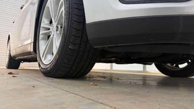 2013 Silver Ford Taurus SEL (1FAHP2E84DG) with an EcoBoost 2L I-4 gasoline direct injection engine, located at 1806 Veterans Memorial Hwy SW, Austell, GA, 30168, (770) 944-9558, 33.817959, -84.606987 - Photo#18