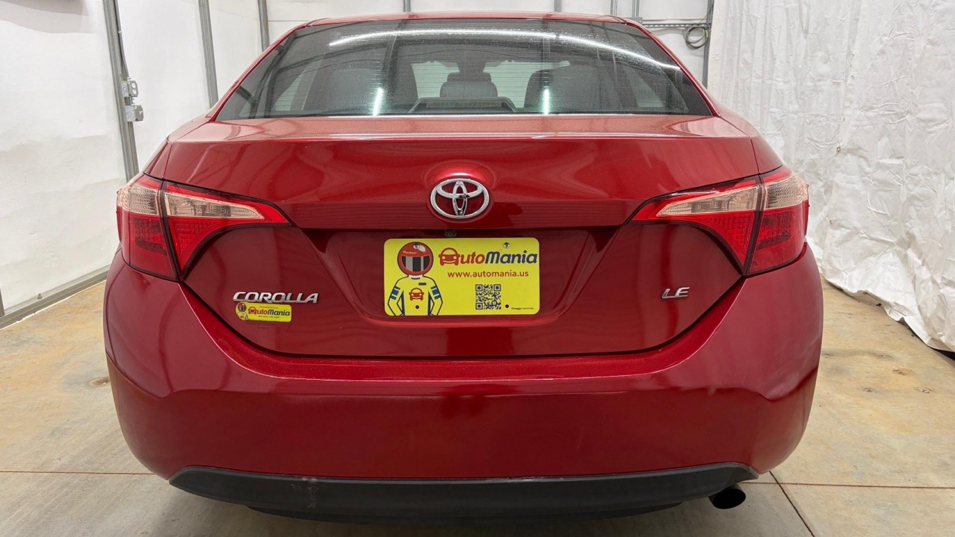 2019 Red Toyota Corolla LE (5YFBURHE6KP) with an 1.8L I-4 DOHC engine, located at 1806 Veterans Memorial Hwy SW, Austell, GA, 30168, (770) 944-9558, 33.817959, -84.606987 - Photo#2