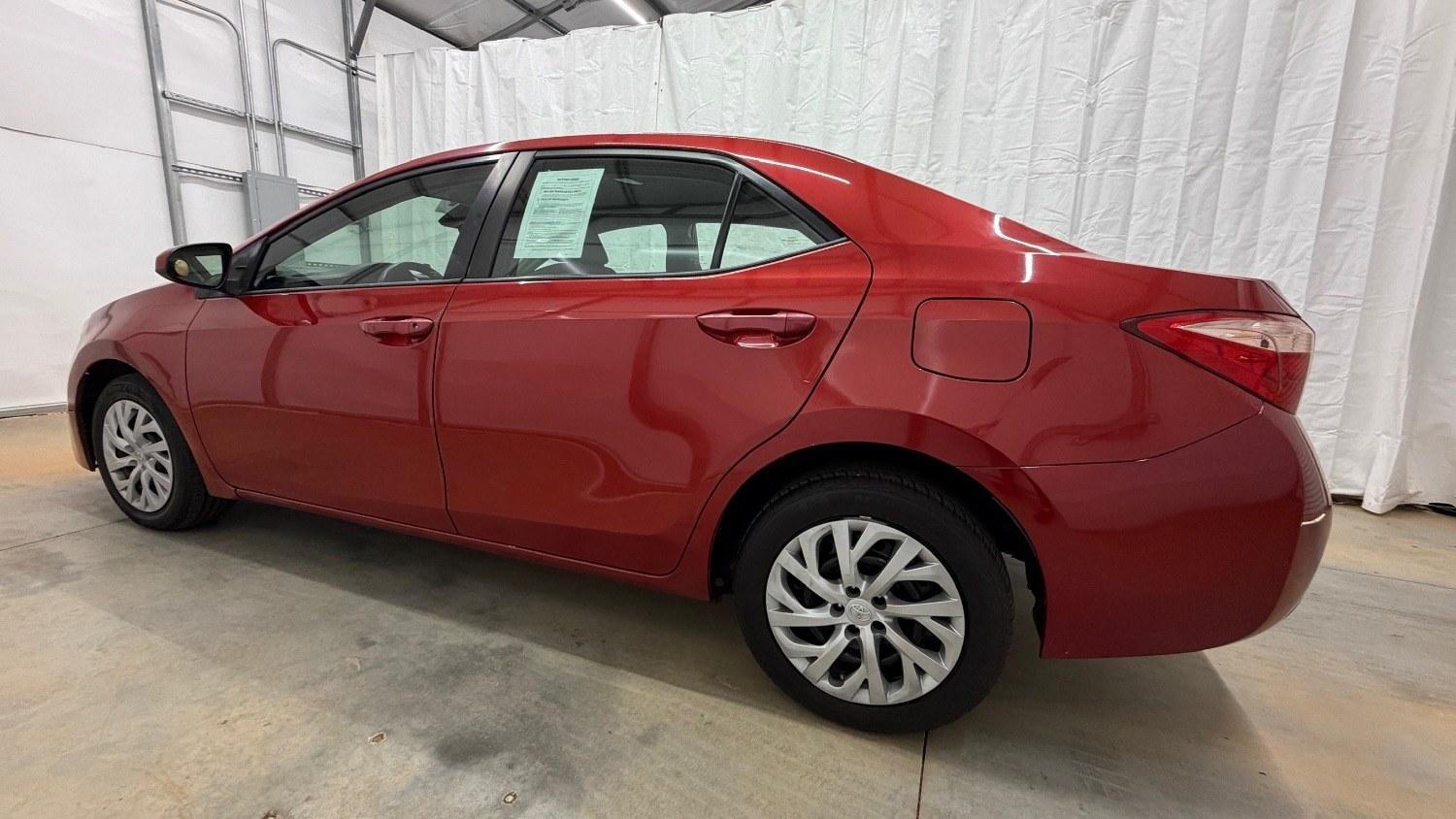 2019 Red Toyota Corolla LE (5YFBURHE6KP) with an 1.8L I-4 DOHC engine, located at 1806 Veterans Memorial Hwy SW, Austell, GA, 30168, (770) 944-9558, 33.817959, -84.606987 - Photo#3