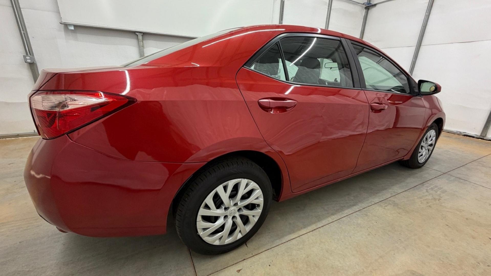 2019 Red Toyota Corolla LE (5YFBURHE6KP) with an 1.8L I-4 DOHC engine, located at 1806 Veterans Memorial Hwy SW, Austell, GA, 30168, (770) 944-9558, 33.817959, -84.606987 - Photo#5