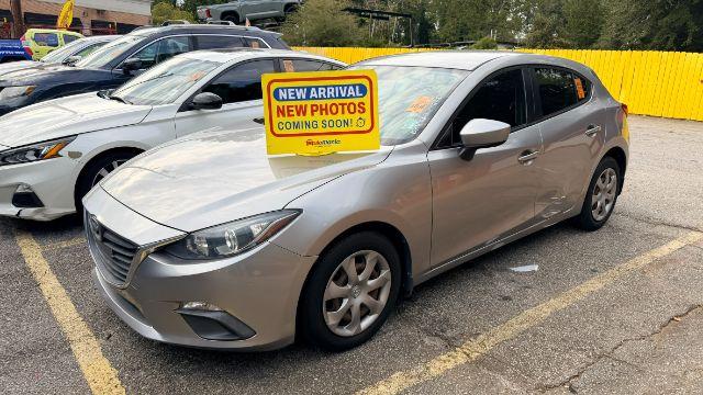 photo of 2015 Mazda Mazda3 Hatchback i Sport