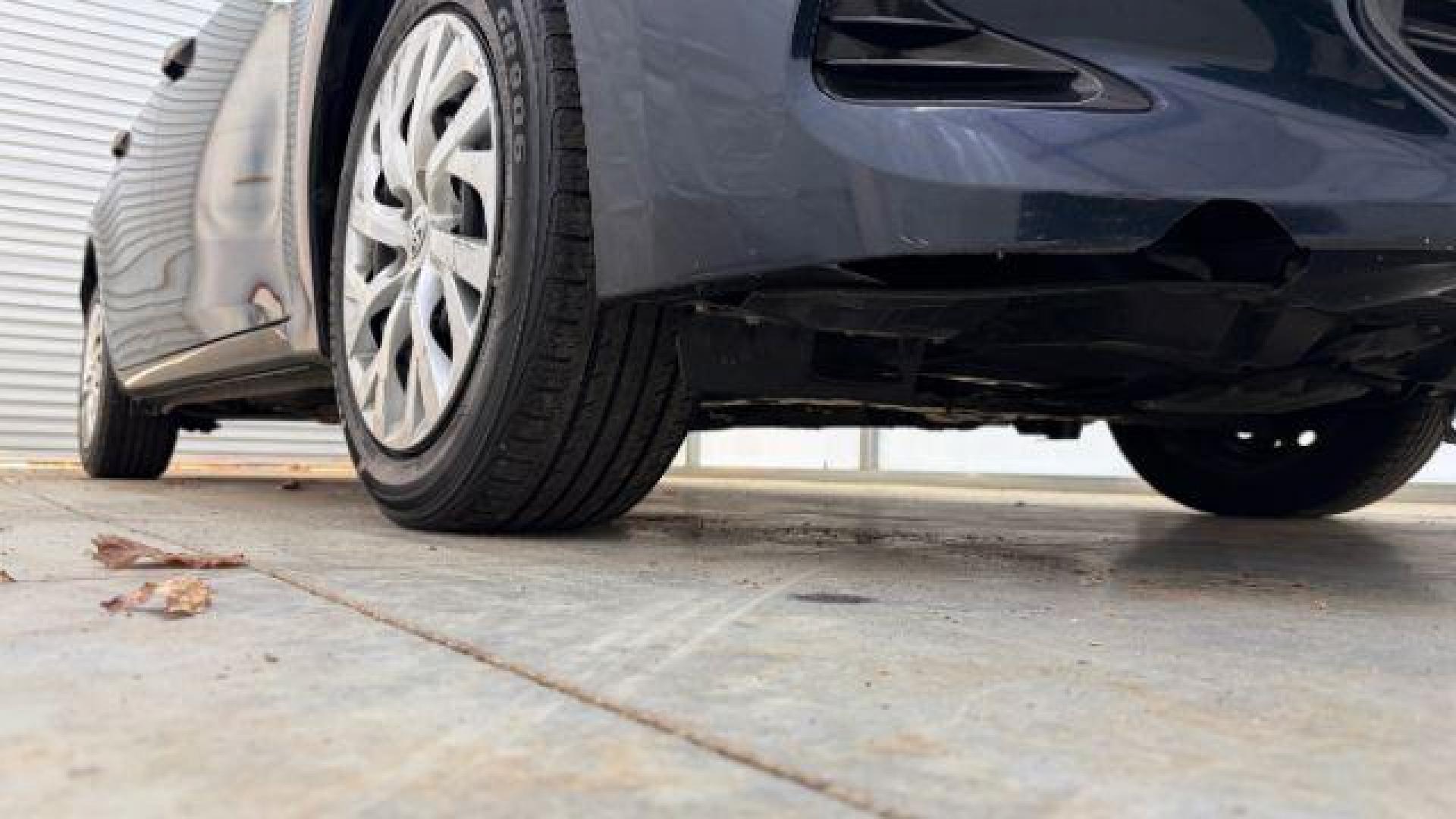 2018 Blue Toyota Corolla LE (5YFBURHE2JP) with an 1.8L I-4 DOHC engine, located at 1806 Veterans Memorial Hwy SW, Austell, GA, 30168, (770) 944-9558, 33.817959, -84.606987 - Photo#19