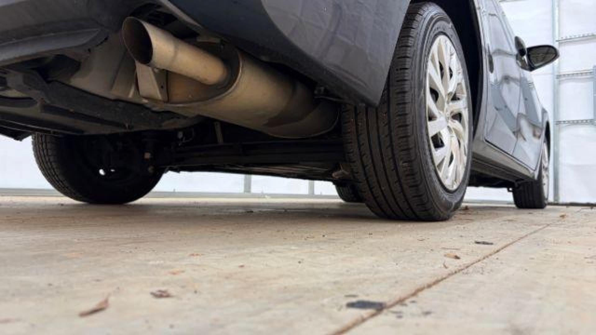 2018 Blue Toyota Corolla LE (5YFBURHE2JP) with an 1.8L I-4 DOHC engine, located at 1806 Veterans Memorial Hwy SW, Austell, GA, 30168, (770) 944-9558, 33.817959, -84.606987 - Photo#20