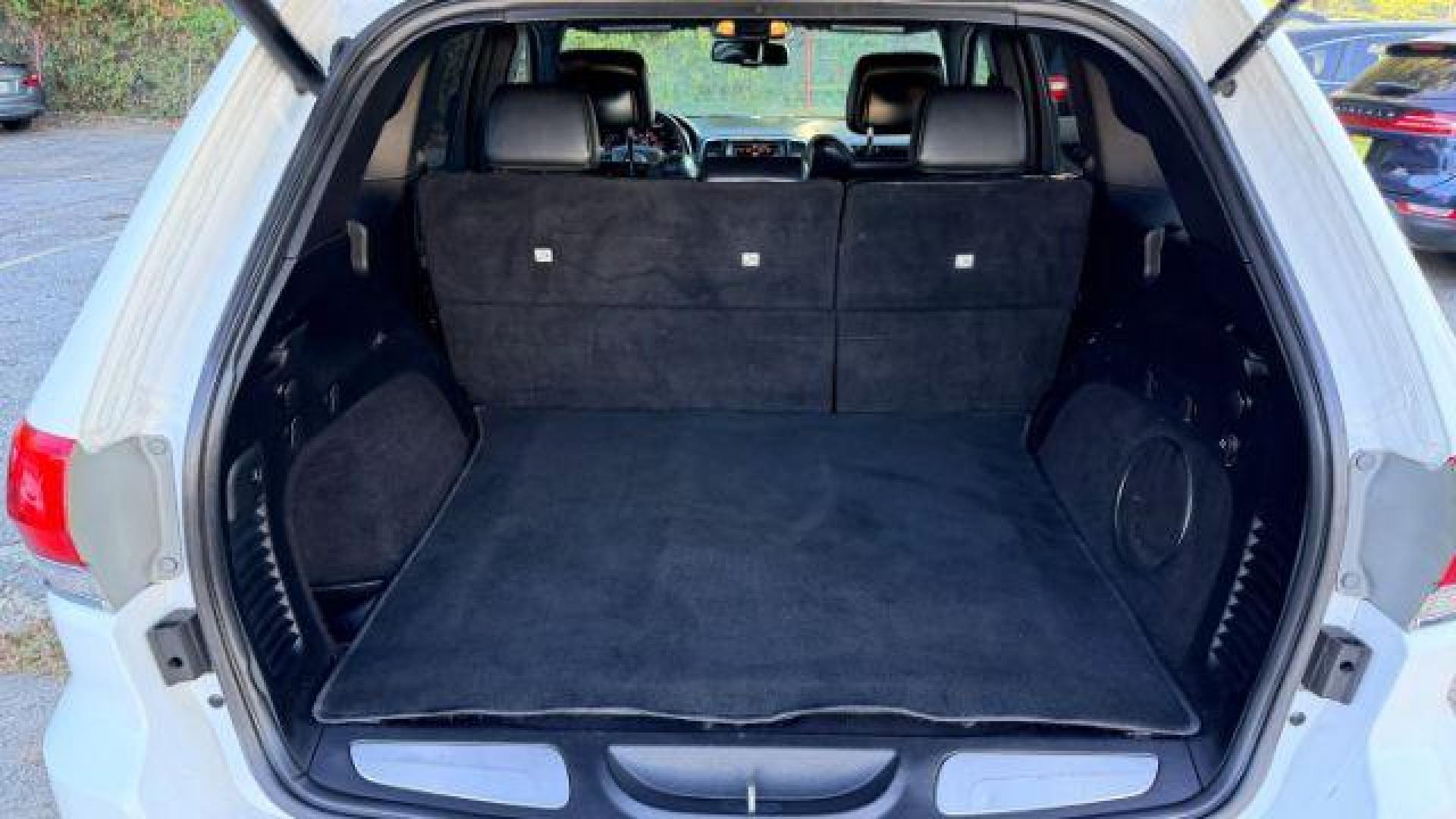 2014 White Jeep Grand Cherokee Limited (1C4RJEBG8EC) , located at 1806 Veterans Memorial Hwy SW, Austell, GA, 30168, (770) 944-9558, 33.817959, -84.606987 - Photo#6