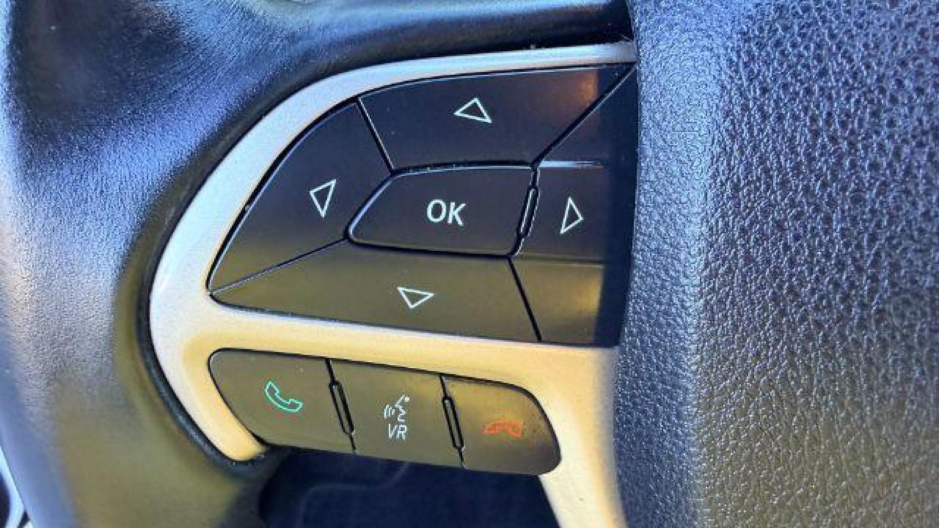 2014 White Jeep Grand Cherokee Limited (1C4RJEBG8EC) , located at 1806 Veterans Memorial Hwy SW, Austell, GA, 30168, (770) 944-9558, 33.817959, -84.606987 - Photo#11