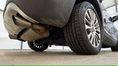 2015 Blue Lincoln MKC . (5LMCJ1A97FU) with an 2.0L engine, located at 1806 Veterans Memorial Hwy SW, Austell, GA, 30168, (770) 944-9558, 33.817959, -84.606987 - Photo#19