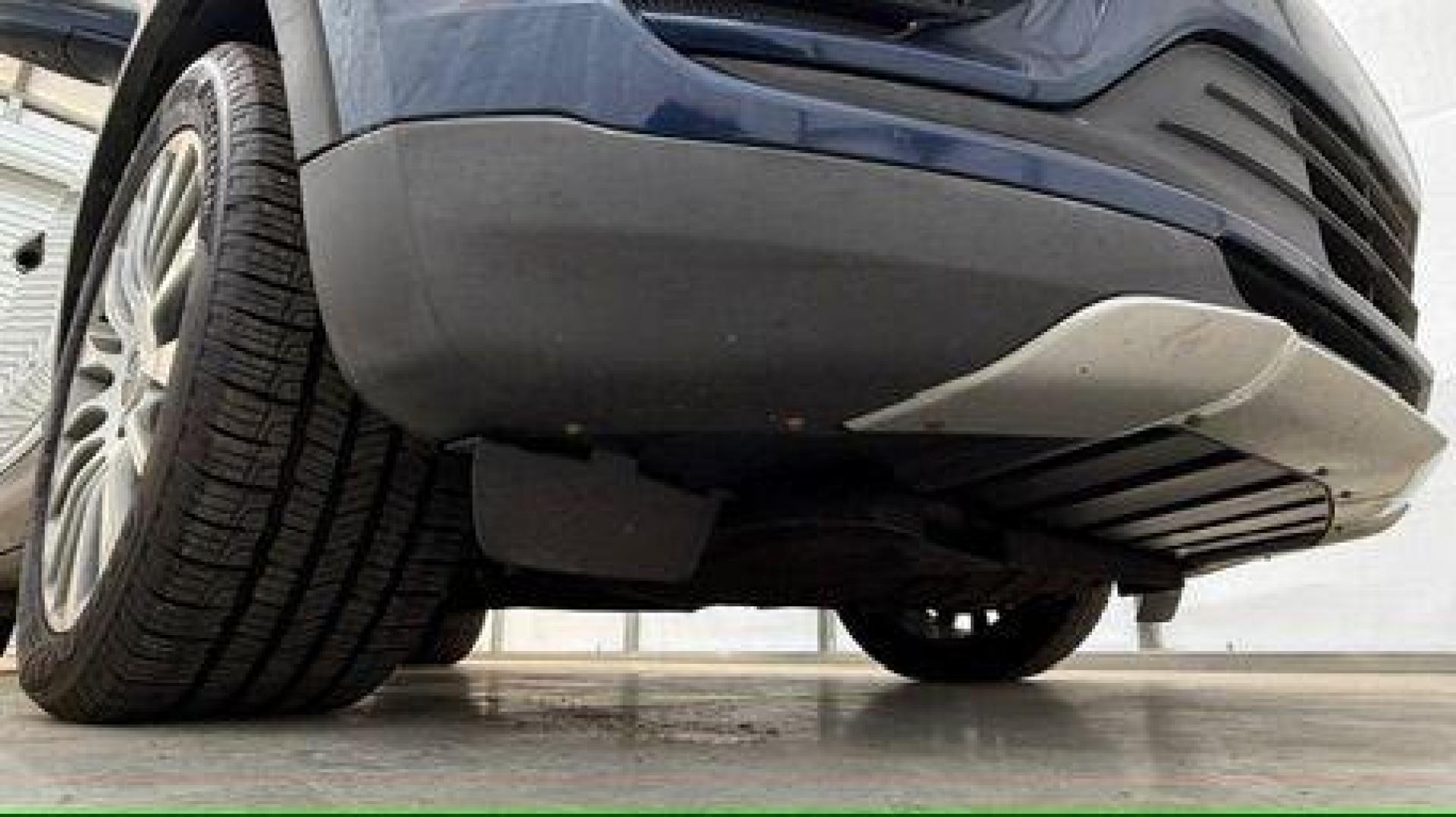 2015 Blue Lincoln MKC . (5LMCJ1A97FU) with an 2.0L engine, located at 1806 Veterans Memorial Hwy SW, Austell, GA, 30168, (770) 944-9558, 33.817959, -84.606987 - Photo#20