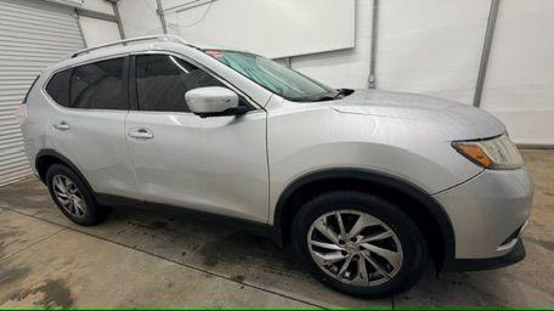 2014 Silver Nissan Rogue SL (5N1AT2MV8EC) with an 2.5L I-4 DOHC engine, located at 1806 Veterans Memorial Hwy SW, Austell, GA, 30168, (770) 944-9558, 33.817959, -84.606987 - Photo#7