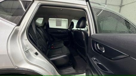 2014 Silver Nissan Rogue SL (5N1AT2MV8EC) with an 2.5L I-4 DOHC engine, located at 1806 Veterans Memorial Hwy SW, Austell, GA, 30168, (770) 944-9558, 33.817959, -84.606987 - Photo#17