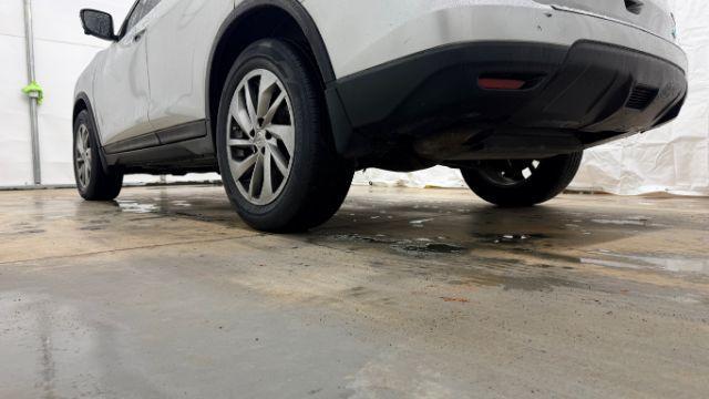 2014 Silver Nissan Rogue SL (5N1AT2MV8EC) with an 2.5L I-4 DOHC engine, located at 1806 Veterans Memorial Hwy SW, Austell, GA, 30168, (770) 944-9558, 33.817959, -84.606987 - Photo#21