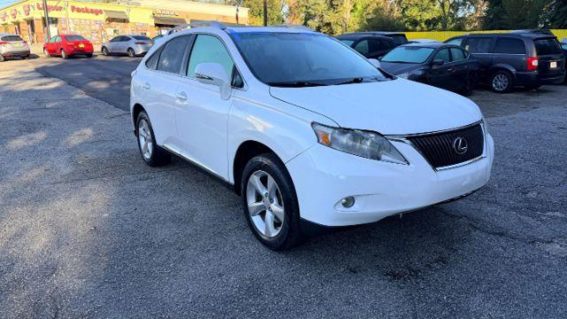 2011 White Lexus RX 350 FWD (2T2ZK1BA2BC) with an 3.5L engine, Automatic transmission, located at 1806 Veterans Memorial Hwy SW, Austell, GA, 30168, (770) 944-9558, 33.817959, -84.606987 - Photo#2