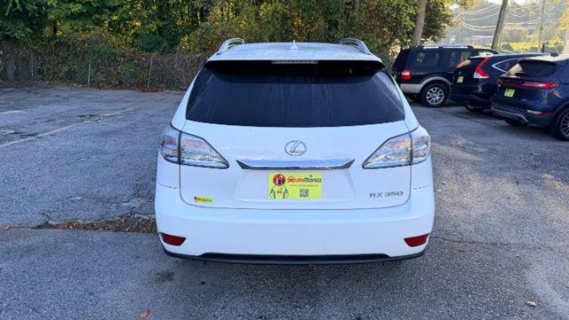 2011 White Lexus RX 350 FWD (2T2ZK1BA2BC) with an 3.5L engine, Automatic transmission, located at 1806 Veterans Memorial Hwy SW, Austell, GA, 30168, (770) 944-9558, 33.817959, -84.606987 - Photo#4