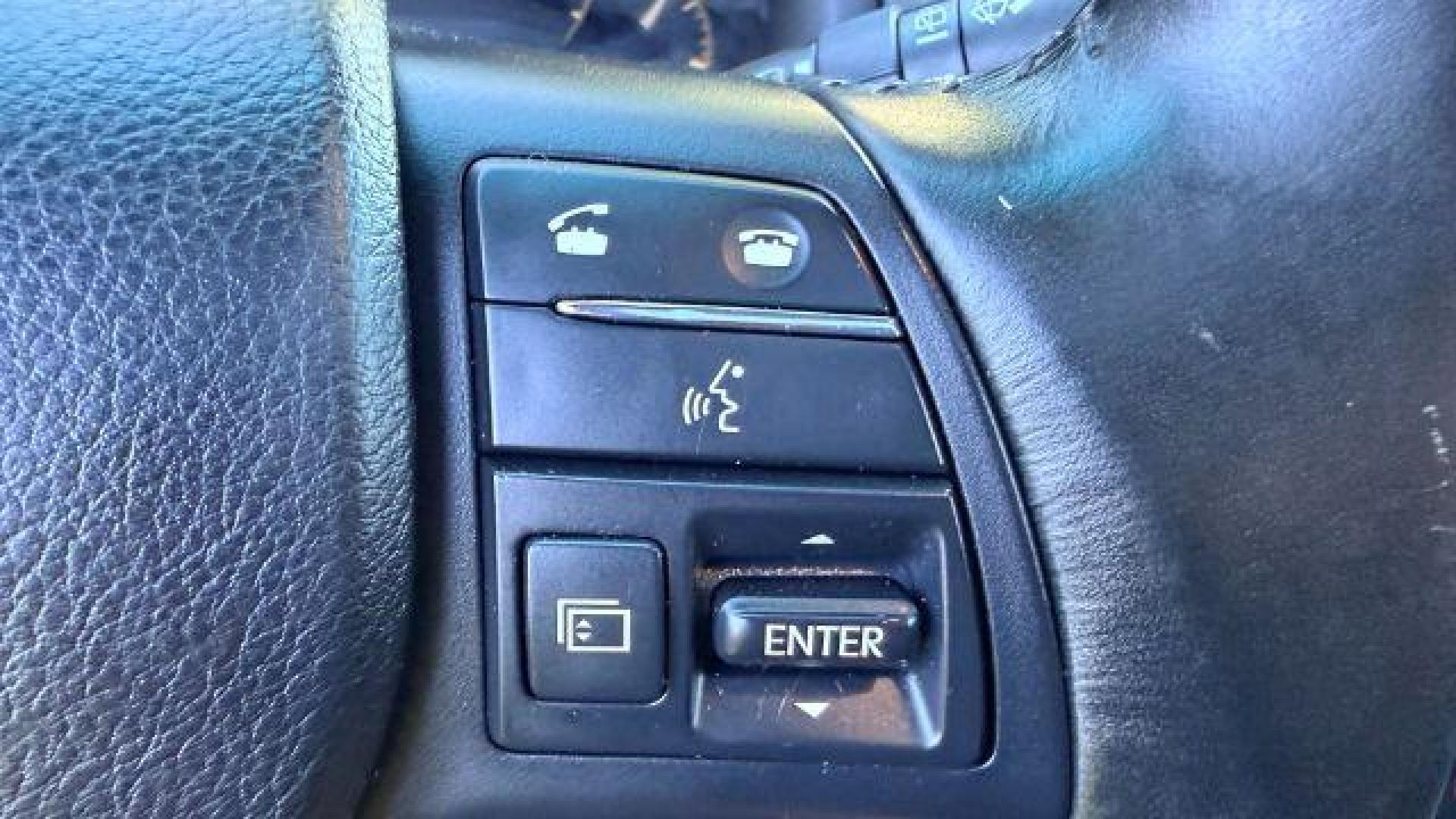 2011 White Lexus RX 350 FWD (2T2ZK1BA2BC) with an 3.5L engine, Automatic transmission, located at 1806 Veterans Memorial Hwy SW, Austell, GA, 30168, (770) 944-9558, 33.817959, -84.606987 - Photo#12