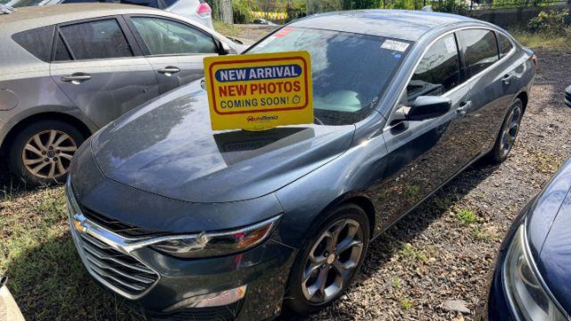 2020 Gray Chevrolet Malibu FWD LT (1G1ZD5ST6LF) with an ECOTEC 1.5L I-4 gasoline direct injection engine, located at 1806 Veterans Memorial Hwy SW, Austell, GA, 30168, (770) 944-9558, 33.817959, -84.606987 - Photo#0