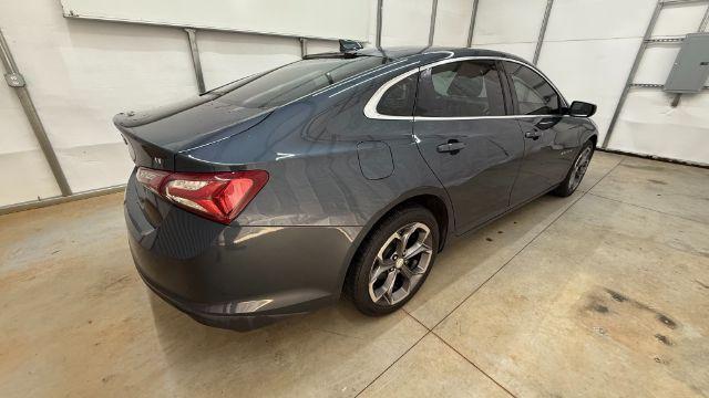 2020 Gray Chevrolet Malibu FWD LT (1G1ZD5ST6LF) with an ECOTEC 1.5L I-4 gasoline direct injection engine, located at 1806 Veterans Memorial Hwy SW, Austell, GA, 30168, (770) 944-9558, 33.817959, -84.606987 - Photo#6