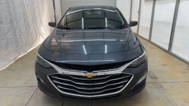2020 Gray Chevrolet Malibu FWD LT (1G1ZD5ST6LF) with an ECOTEC 1.5L I-4 gasoline direct injection engine, located at 1806 Veterans Memorial Hwy SW, Austell, GA, 30168, (770) 944-9558, 33.817959, -84.606987 - Photo#9