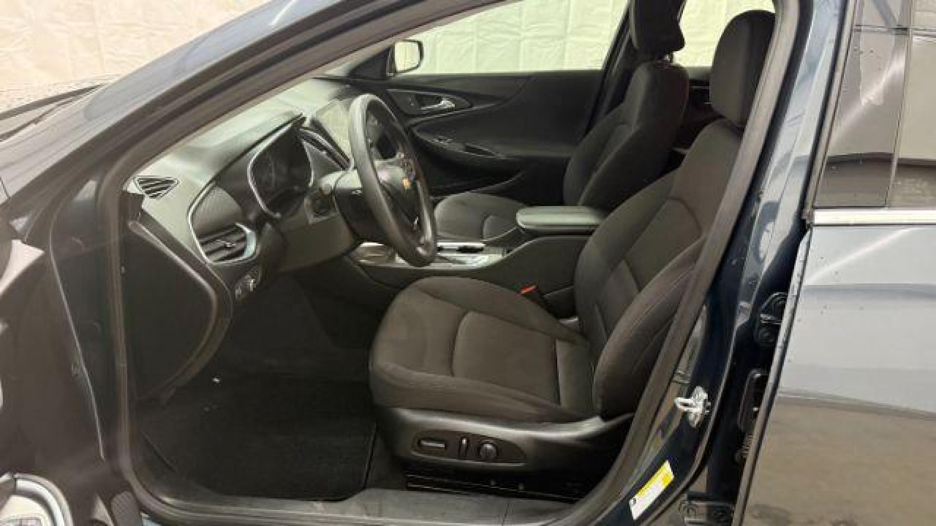 2020 Gray Chevrolet Malibu FWD LT (1G1ZD5ST6LF) with an ECOTEC 1.5L I-4 gasoline direct injection engine, located at 1806 Veterans Memorial Hwy SW, Austell, GA, 30168, (770) 944-9558, 33.817959, -84.606987 - Photo#11