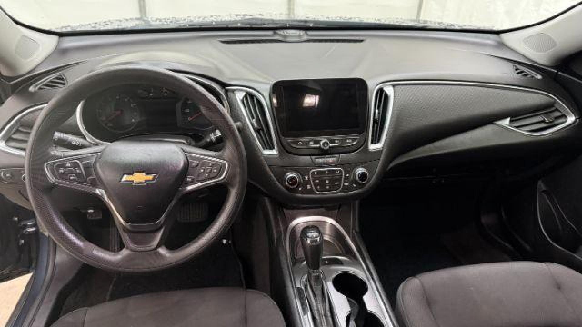 2020 Gray Chevrolet Malibu FWD LT (1G1ZD5ST6LF) with an ECOTEC 1.5L I-4 gasoline direct injection engine, located at 1806 Veterans Memorial Hwy SW, Austell, GA, 30168, (770) 944-9558, 33.817959, -84.606987 - Photo#13