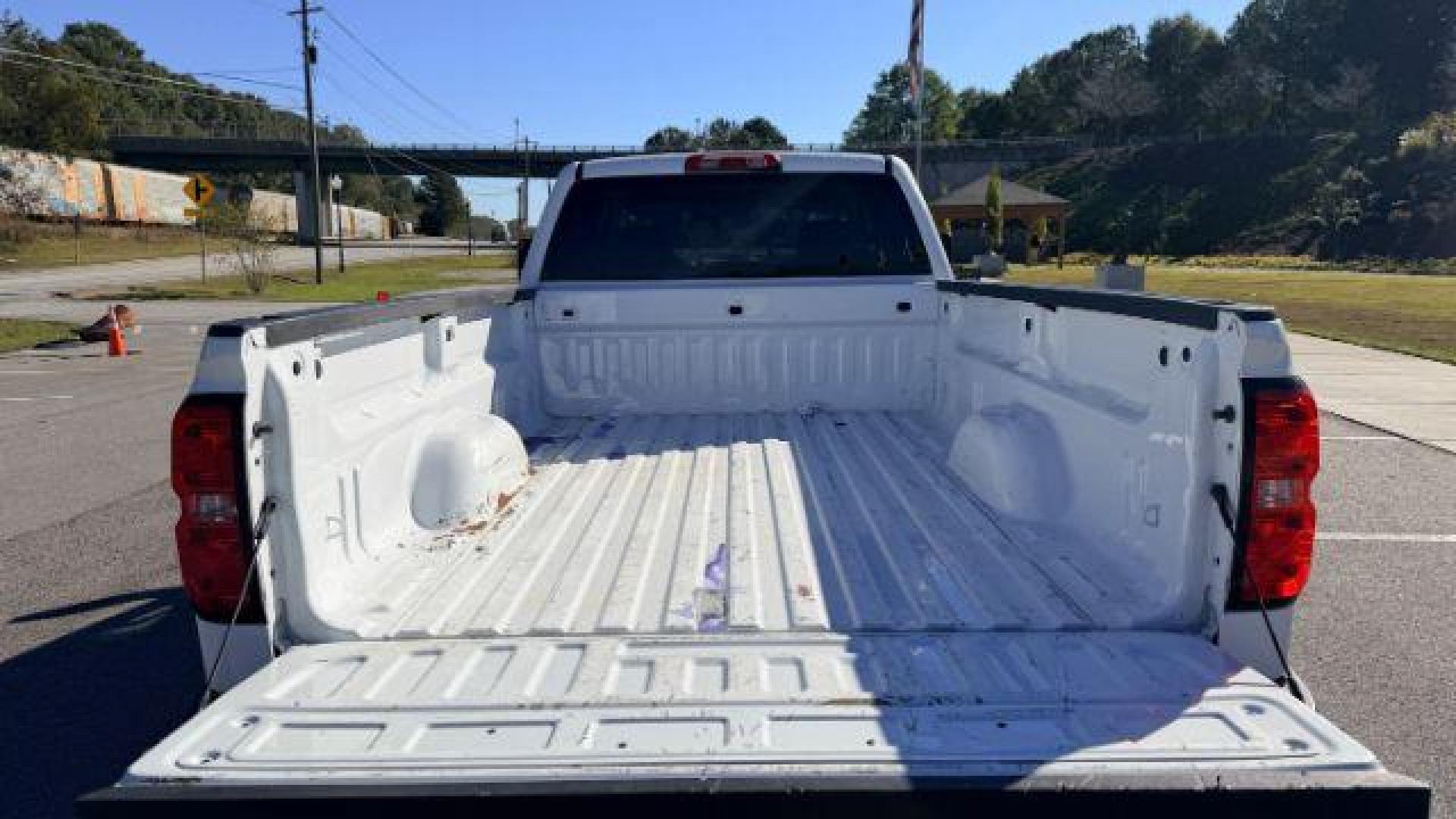 2018 White Chevrolet Silverado 2500HD WT (1GC1KUEY3JF) with an Vortec 6L V-8 variable valve control engine, located at 1806 Veterans Memorial Hwy SW, Austell, GA, 30168, (770) 944-9558, 33.817959, -84.606987 - Photo#8