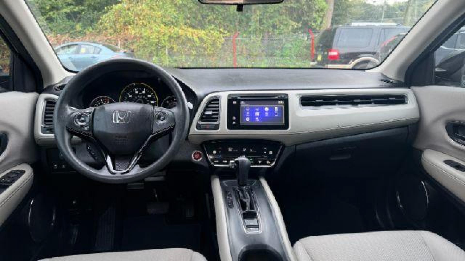 2016 Silver Honda HR-V EX (3CZRU6H53GM) with an 1.8L I-4 variable valve control engine, located at 1806 Veterans Memorial Hwy SW, Austell, GA, 30168, (770) 944-9558, 33.817959, -84.606987 - Photo#8
