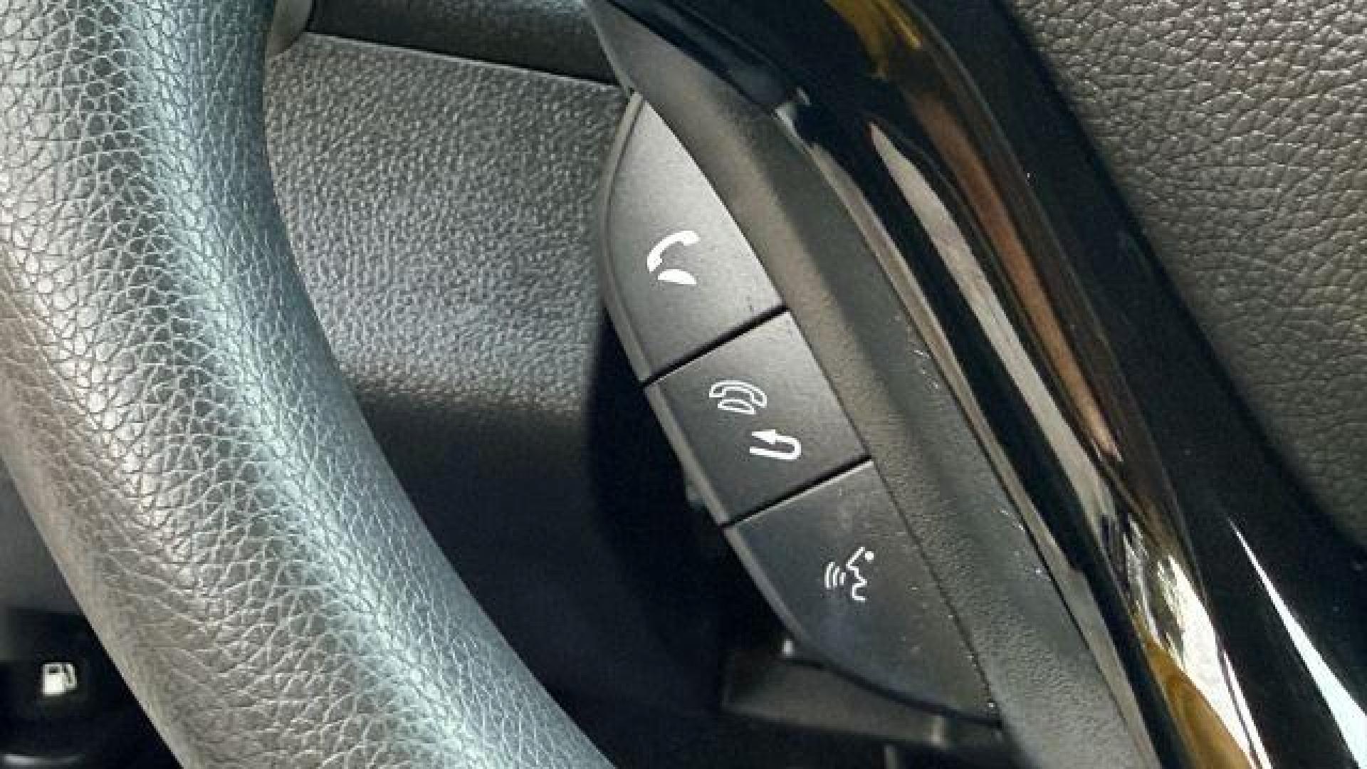 2016 Silver Honda HR-V EX (3CZRU6H53GM) with an 1.8L I-4 variable valve control engine, located at 1806 Veterans Memorial Hwy SW, Austell, GA, 30168, (770) 944-9558, 33.817959, -84.606987 - Photo#11