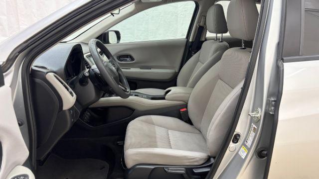 2016 Silver Honda HR-V EX (3CZRU6H53GM) with an 1.8L I-4 variable valve control engine, located at 1806 Veterans Memorial Hwy SW, Austell, GA, 30168, (770) 944-9558, 33.817959, -84.606987 - Photo#11
