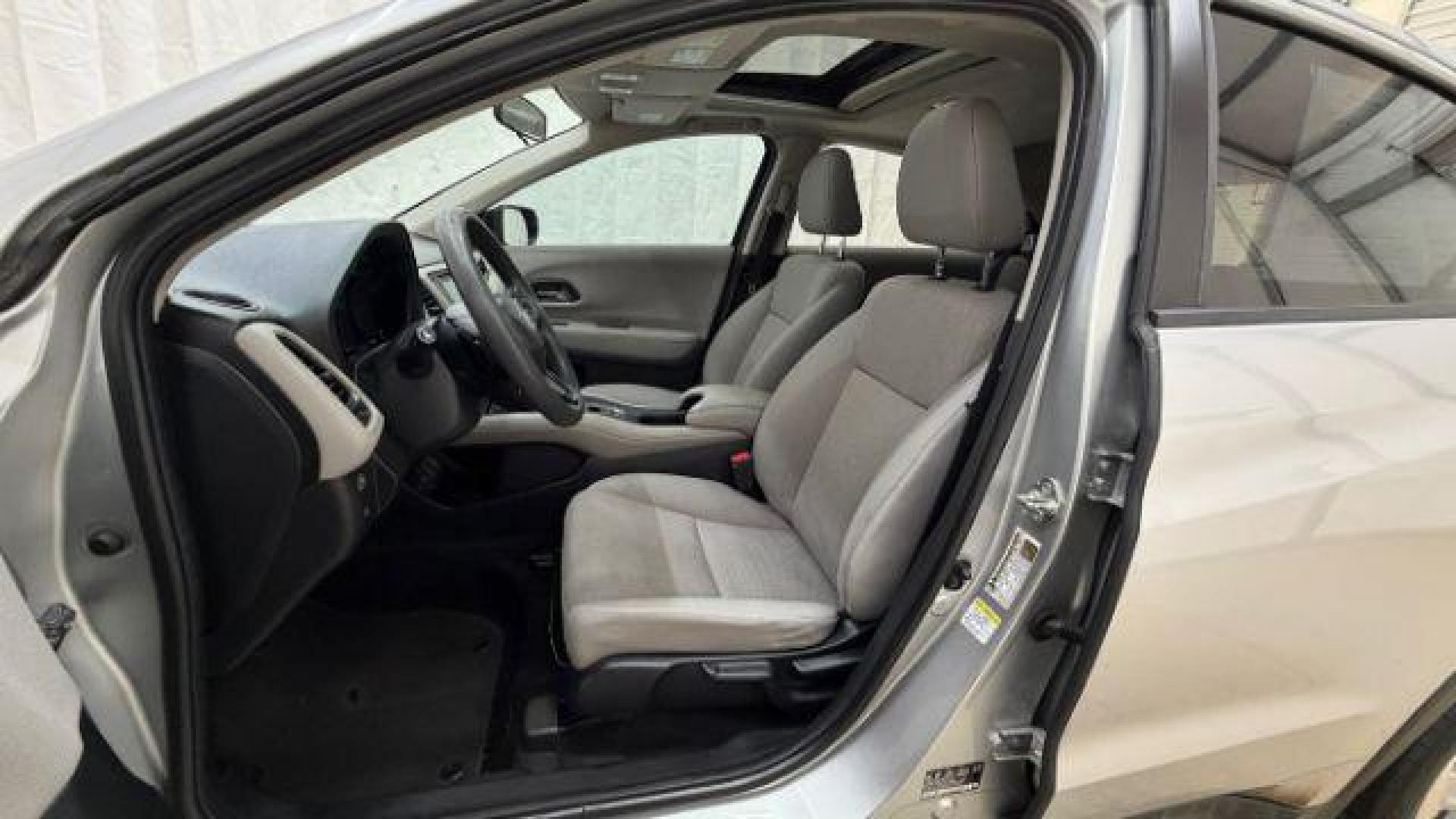 2016 Silver Honda HR-V EX (3CZRU6H53GM) with an 1.8L I-4 variable valve control engine, located at 1806 Veterans Memorial Hwy SW, Austell, GA, 30168, (770) 944-9558, 33.817959, -84.606987 - Photo#12