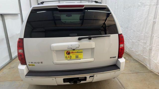 2011 White Chevrolet Tahoe LTZ (1GNSCCE0XBR) with an Vortec 5.3L V-8 variable valve control engine, located at 1806 Veterans Memorial Hwy SW, Austell, GA, 30168, (770) 944-9558, 33.817959, -84.606987 - Photo#4